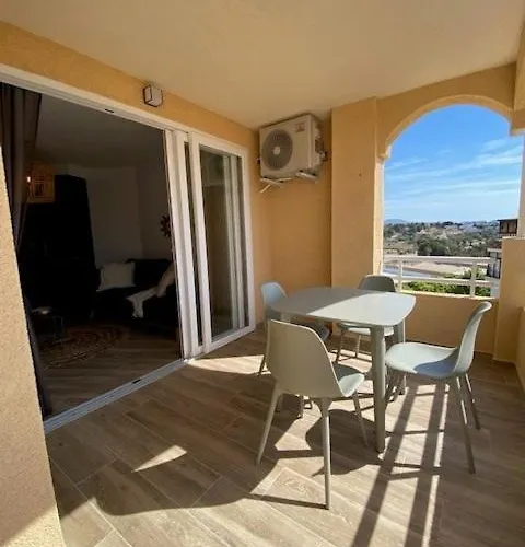 Apolo Vii Bali Style Appartement