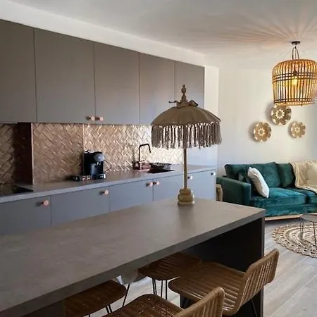 Apolo Vii Bali Style *