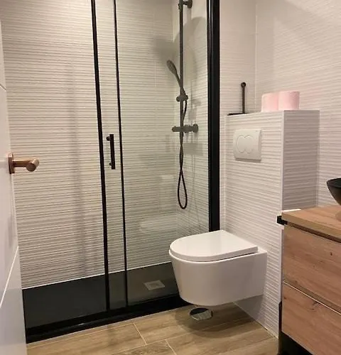 Apolo Vii Bali Style Apartment